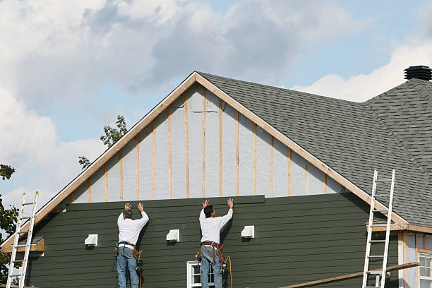 Professional Siding Replacement technician working in Fairfield, IL