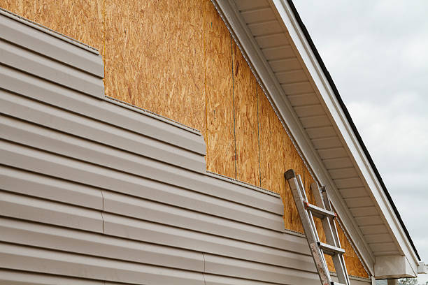 24/7 Emergency Siding Replacement experts in Fairfield, IL